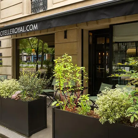 オテル ル ロワイヤル リヴ ゴーシュ 3*