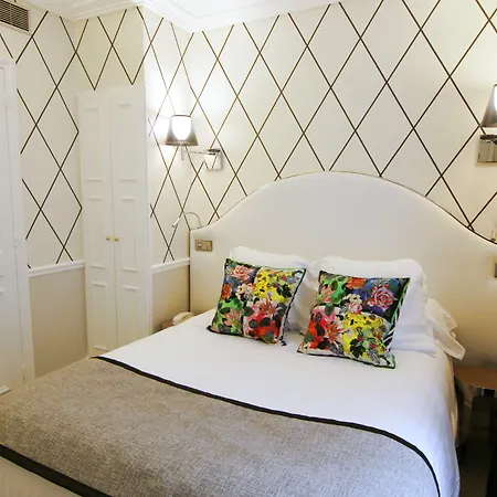 オテル ル ロワイヤル リヴ ゴーシュ ホテル