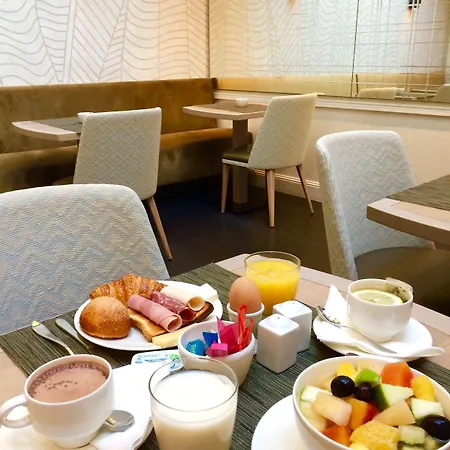 オテル ル ロワイヤル リヴ ゴーシュ 3*