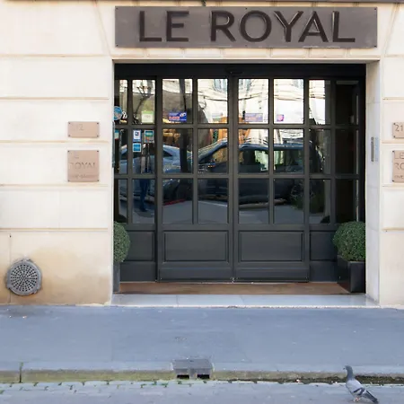 オテル ル ロワイヤル リヴ ゴーシュ 3* パリ