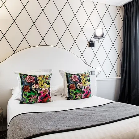 オテル ル ロワイヤル リヴ ゴーシュ 3*