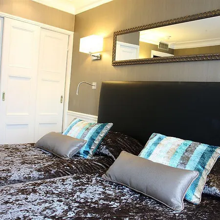 Le Royal Rive Gauche 3*