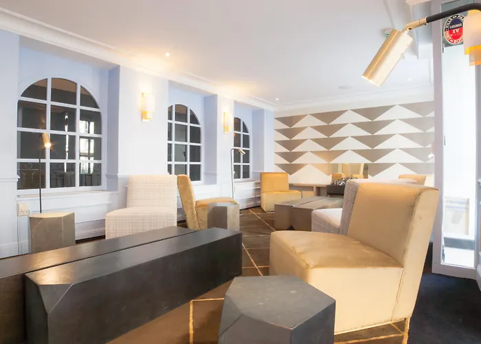 Hotel Le Royal Rive Gauche 3*