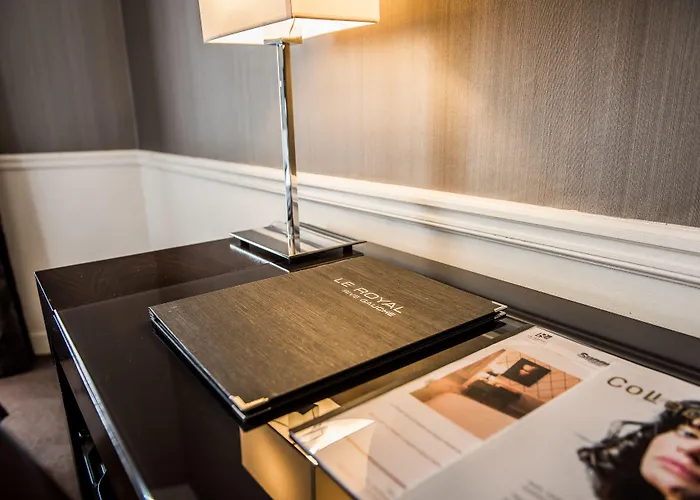 Le Royal Rive Gauche Otel 3*