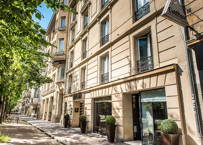 Hotel Le Royal Rive Gauche 3*