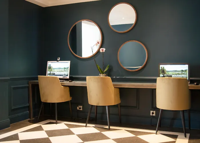 Le Royal Rive Gauche 3* פריז